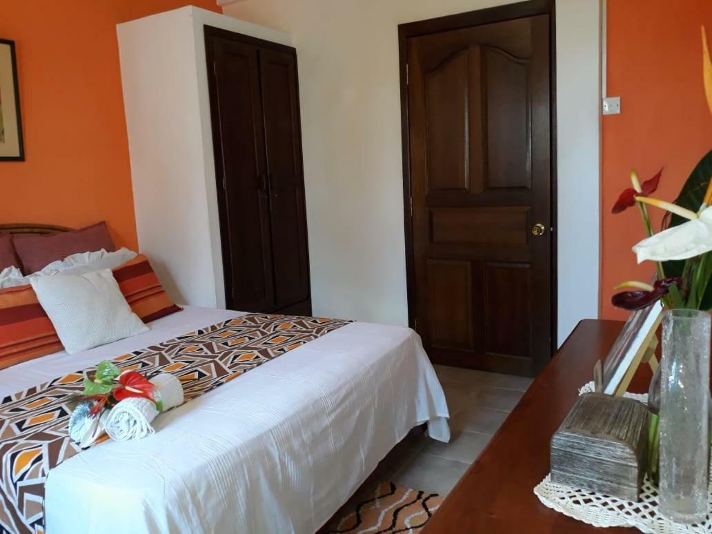 Pereybere Marlin Studio Apartment Pereybere Beach Екстериор снимка